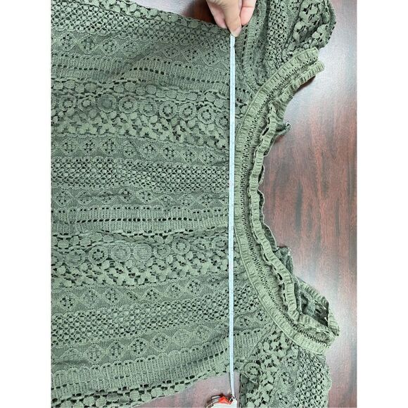 By & By Army Green Cold Shoulder Lace Blouse Size Small - Picture 7 of 8